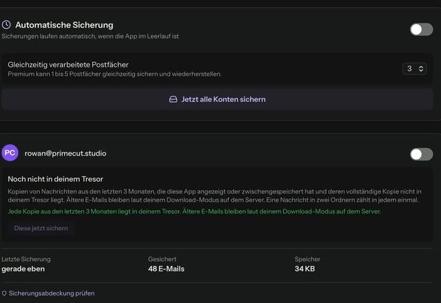 Reviewed for MailVault version 2.20.0 Jetzt alle Konten sichern wird gedrückt, und ein Fortschrittsbalken läuft. Die Sicherungskarte wechselt von 5 Kopien liegen noch nicht in deinem Tresor zu Jede Kopie liegt in deinem Tresor, letzte Sicherung gerade eben, 48 E-Mails. · Reviewed for MailVault version 2.20.0