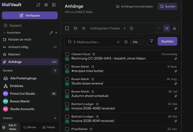 Reviewed for MailVault version 2.20.0 In der Seitenleiste wird die gespeicherte Ansicht Anhänge geöffnet und listet 316 E-Mails, Antwort nötig listet 41, dann wird Anhänge erneut geöffnet. · Reviewed for MailVault version 2.20.0