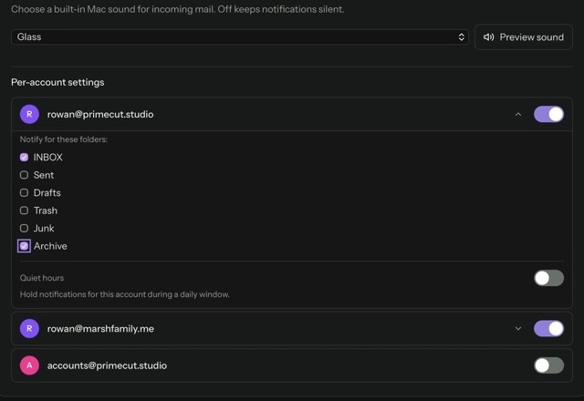 In the notification settings for each account, a folder is ticked to notify, and notifications for another account are switched off. · Reviewed for MailVault version 2.20.0