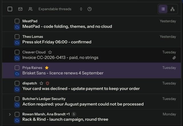 In the keyboard shortcut settings, the Star shortcut is changed from s to l. Then l is pressed and the open message is starred. · Reviewed for MailVault version 2.20.0