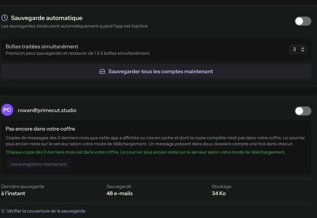 Reviewed for MailVault version 2.20.0 On appuie sur « Sauvegarder tous les comptes maintenant » et une barre de progression avance. La carte de sauvegarde passe de « 5 copies ne sont pas encore dans votre coffre » à « Chaque copie est dans votre coffre », dernière sauvegarde à l’instant, 48 e-mails. · Reviewed for MailVault version 2.20.0