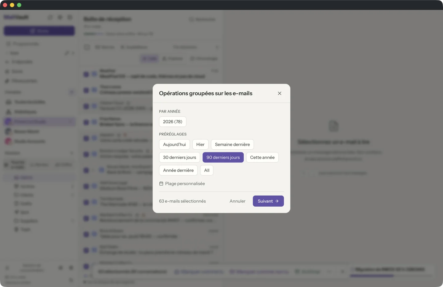 MailVault version 2.16.0 Fenêtre de sélection groupée de MailVault, avec sélecteur de plage de dates, raccourcis par année et boutons d'action pour archiver, supprimer, ou archiver et supprimer · MailVault version 2.16.0