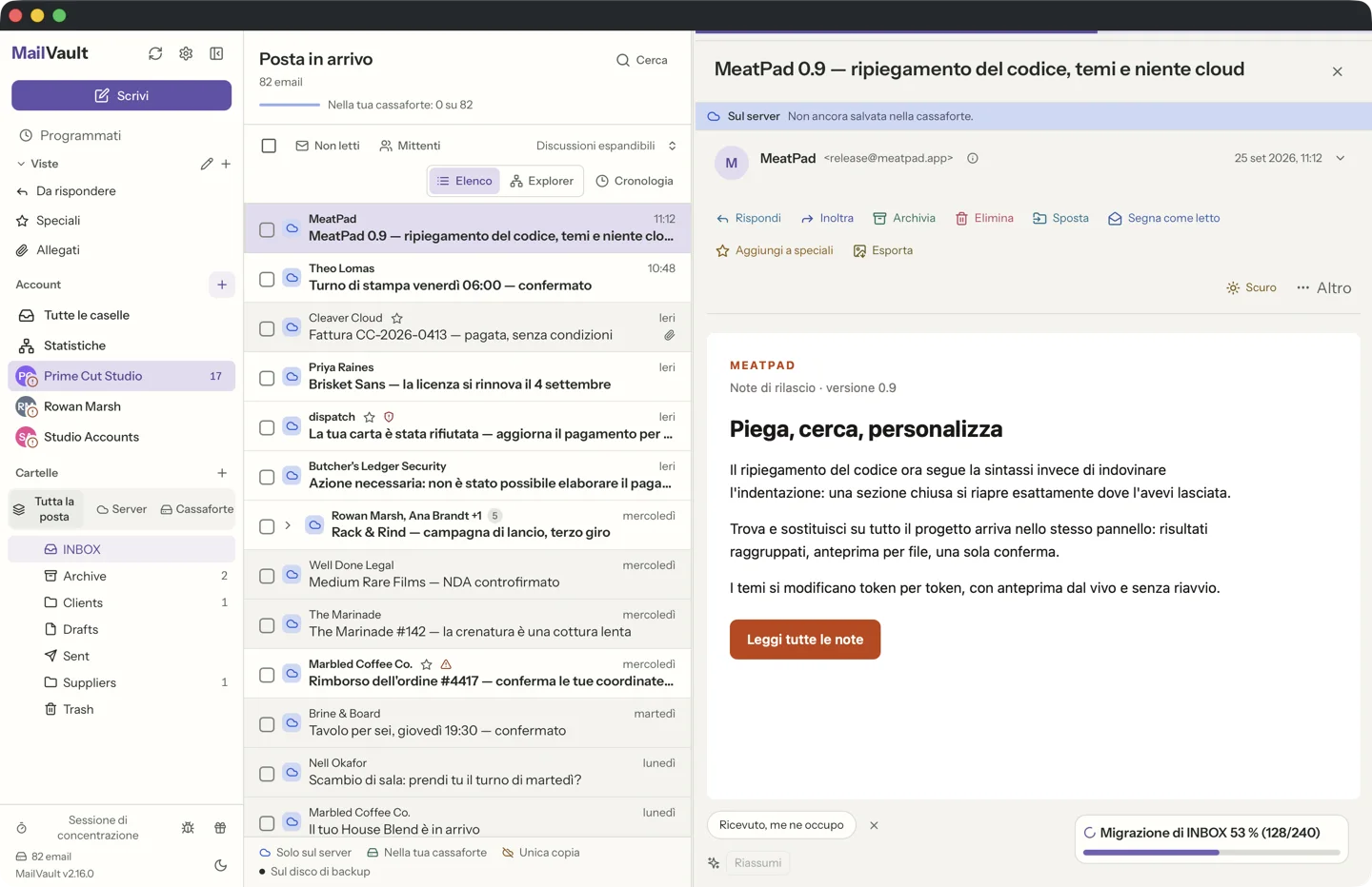 MailVault version 2.16.0 Casella di MailVault con il riquadro di lettura aperto, che mostra affiancati i messaggi archiviati e quelli presenti solo sul server · MailVault version 2.16.0