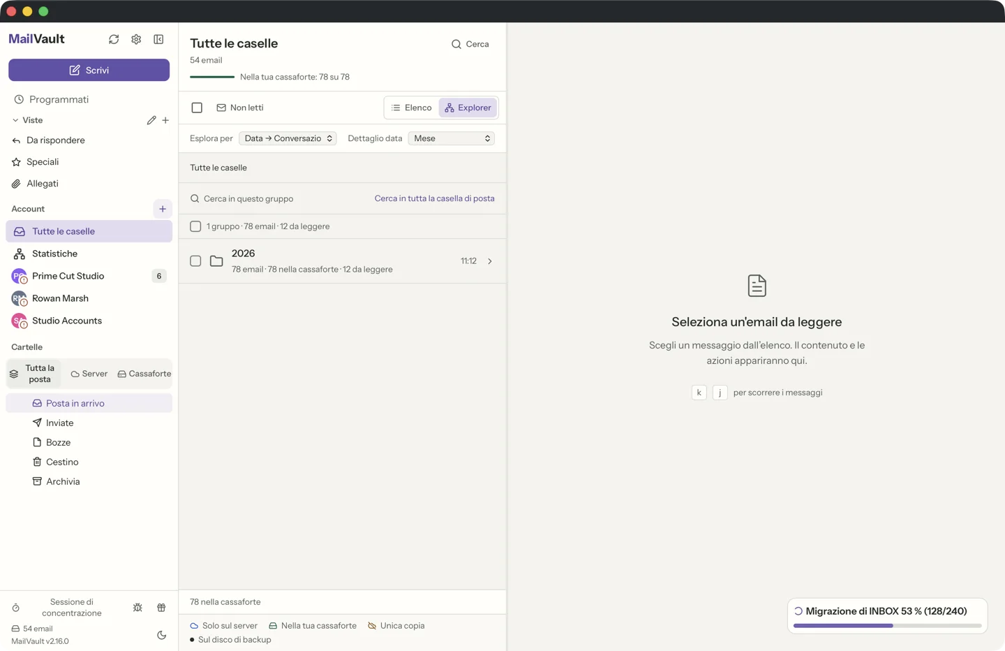 MailVault version 2.16.0 it Explorer di MailVault in modalità data e poi conversazione, con le conversazioni raggruppate sotto un mese · MailVault version 2.16.0 it