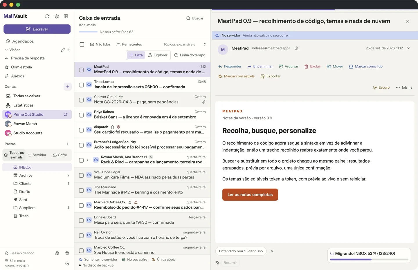 MailVault version 2.16.0 Visão de lista de e-mails do MailVault mostrando a caixa de entrada com conversas encadeadas · MailVault version 2.16.0