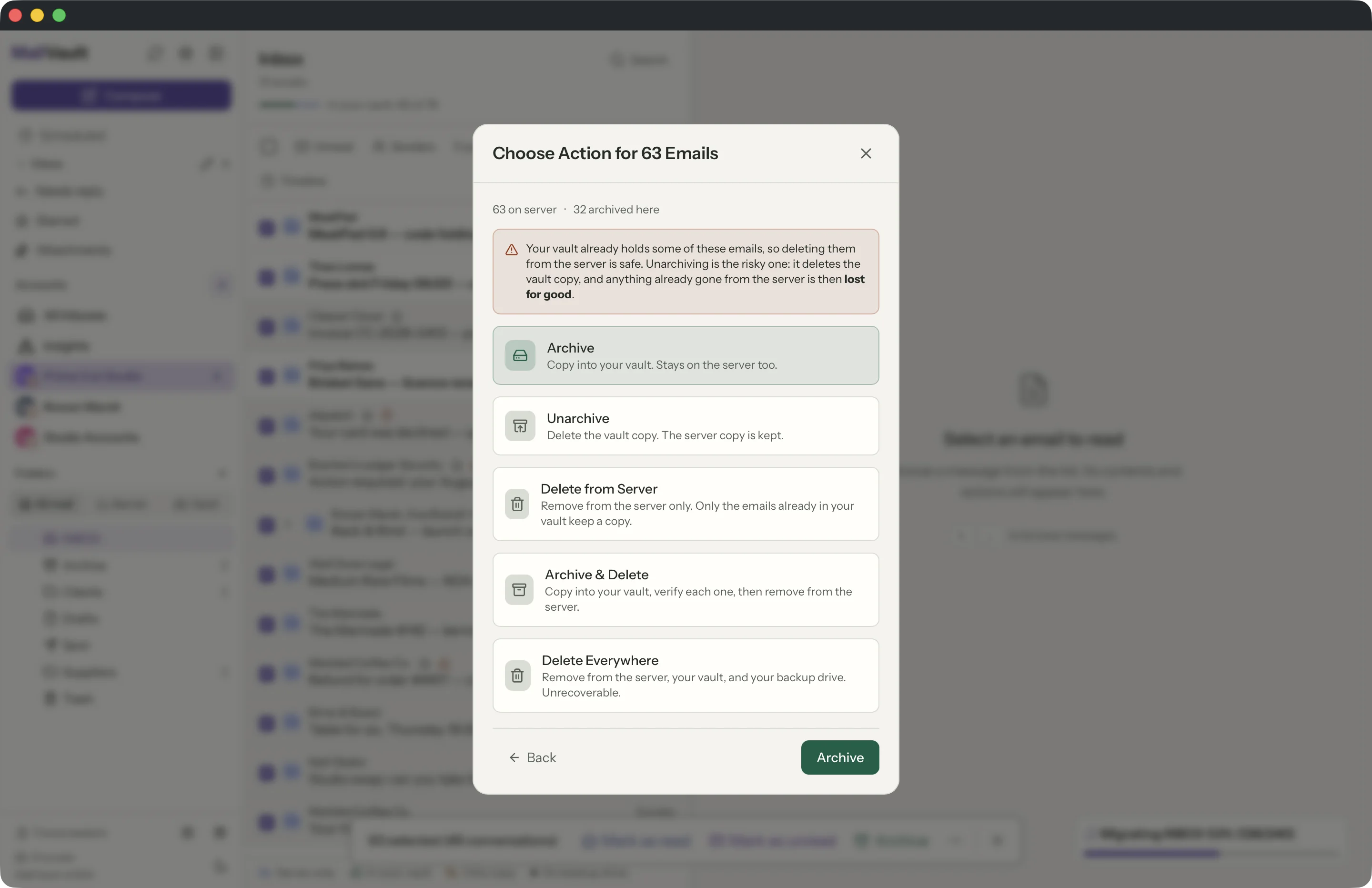Archive & delete in the MailVault window · MailVault version 2.16.0